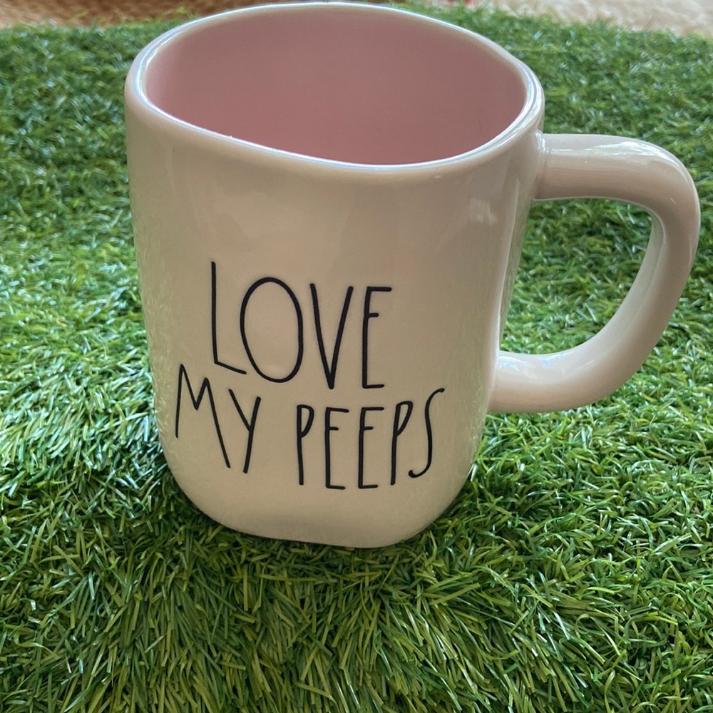 Good Condition Rae Dunn Coffee Mug “Love my Peeps”
